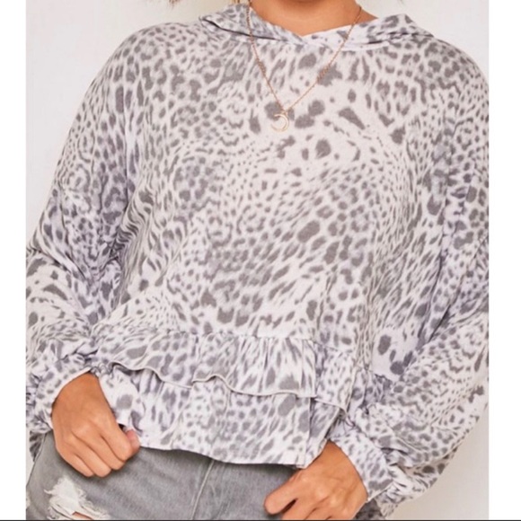 Peach Love Gray Animal Print Long Sleeve Ruffle Hoodie. Size Large - Picture 8 of 10